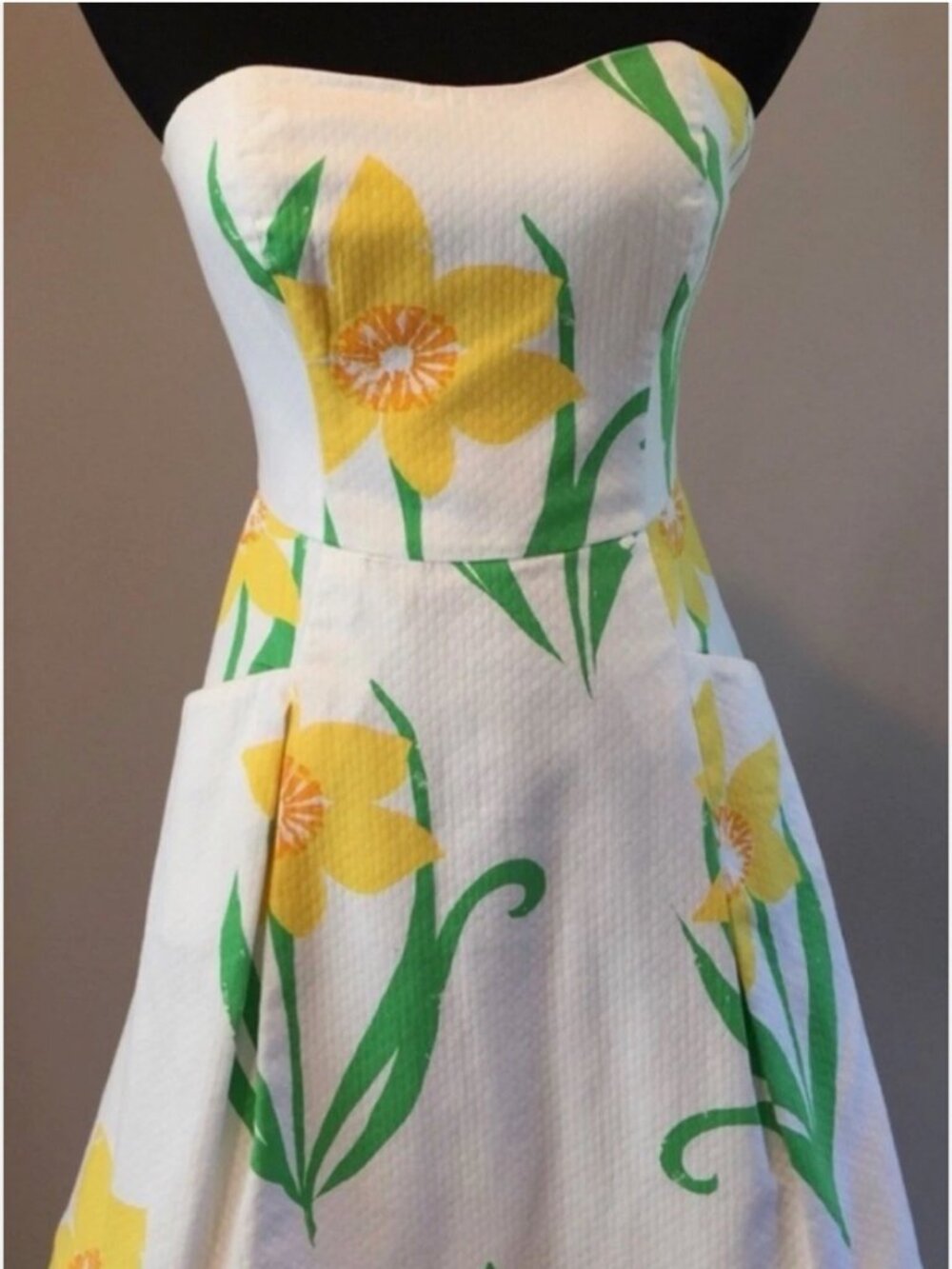 Lilly Pulitzer⎼NWOT White Strapless Fit & Flare Daffodil Dress, Sz 0 - Picture 2 of 9